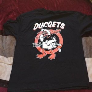 Ducqets black shirt